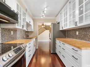 18411 Strathern Street 1, Reseda CA 91335