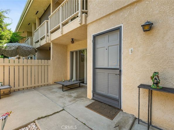 18411 Strathern Street 1, Reseda CA 91335