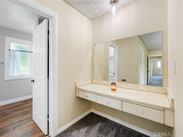 18411 Strathern Street 1, Reseda CA 91335