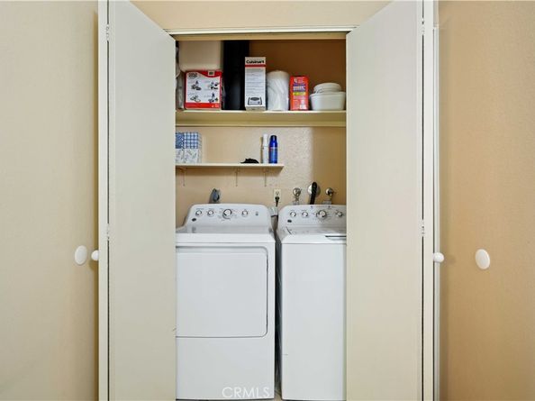 18526 Mayall Street L, Northridge CA 91324