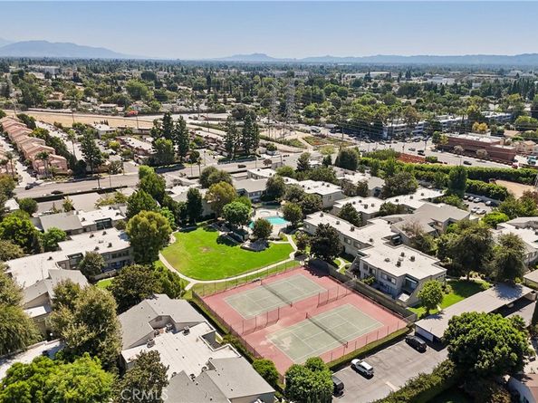 18526 Mayall Street L, Northridge CA 91324