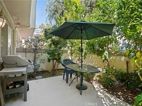 18526 Mayall Street L, Northridge CA 91324