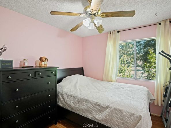 18526 Mayall Street L, Northridge CA 91324
