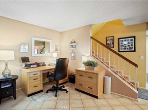 18526 Mayall Street L, Northridge CA 91324