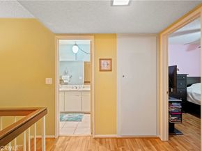 18526 Mayall Street L, Northridge CA 91324