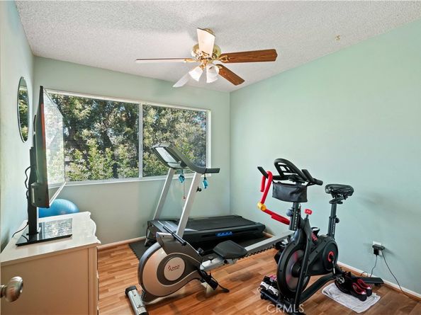 18526 Mayall Street L, Northridge CA 91324