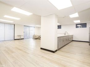 13331 Moorpark Street 319, Sherman Oaks CA 91423