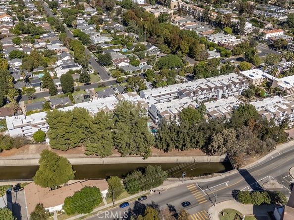 13331 Moorpark Street 319, Sherman Oaks CA 91423