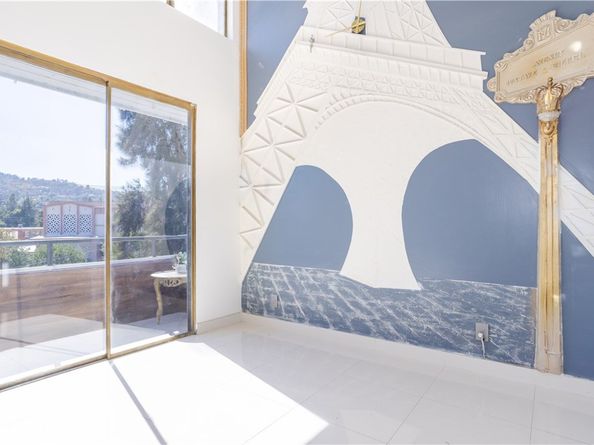 13331 Moorpark Street 319, Sherman Oaks CA 91423