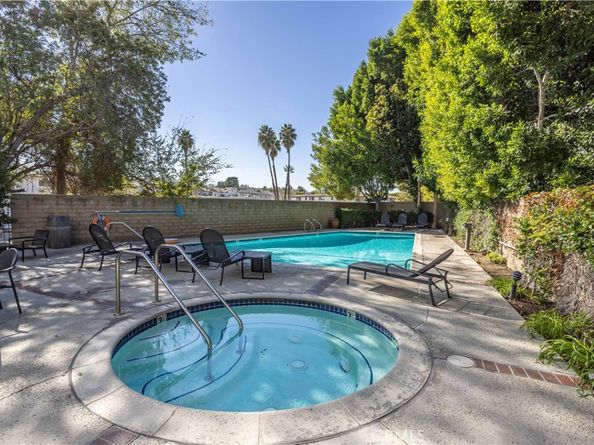13331 Moorpark Street 319, Sherman Oaks CA 91423