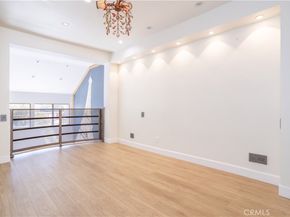 13331 Moorpark Street 319, Sherman Oaks CA 91423