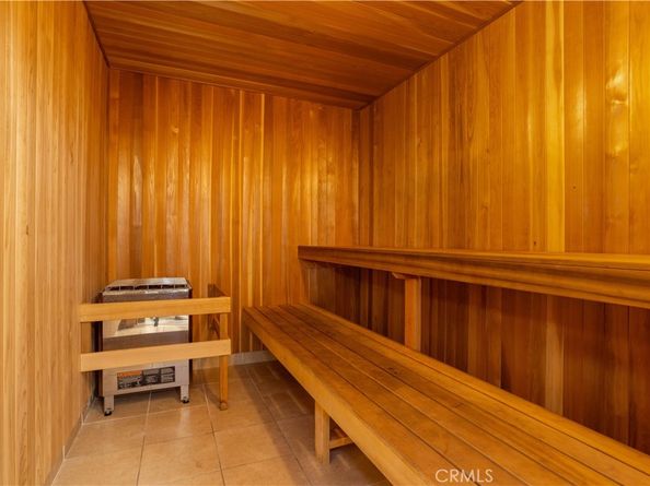 13331 Moorpark Street 319, Sherman Oaks CA 91423