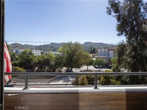 13331 Moorpark Street 319, Sherman Oaks CA 91423