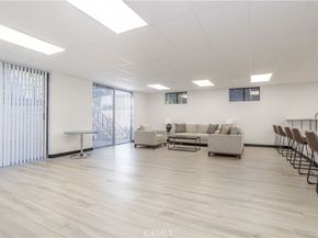 13331 Moorpark Street 319, Sherman Oaks CA 91423