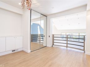 13331 Moorpark Street 319, Sherman Oaks CA 91423