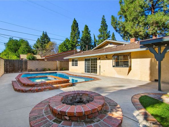 22736 Runnymede, West Hills CA 91307