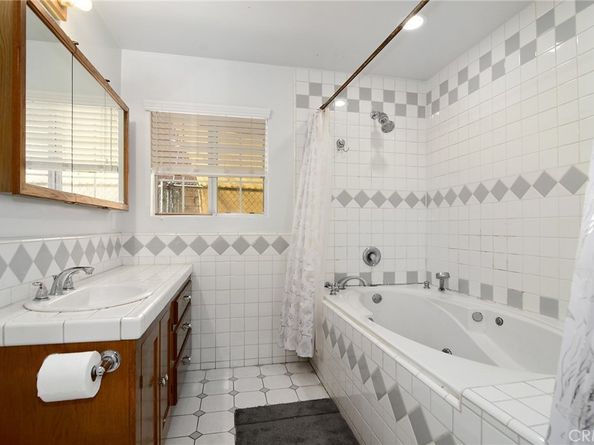 22736 Runnymede, West Hills CA 91307