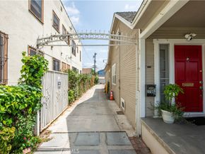 2756 W 15th Street, Los Angeles CA 90006