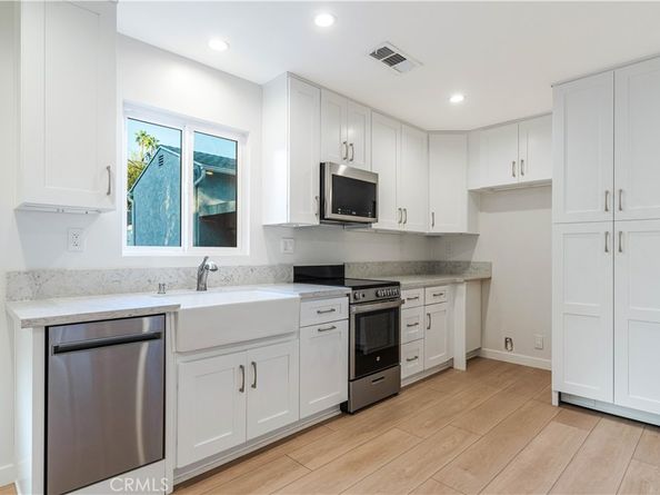 5833 Vesper, Sherman Oaks CA 91411