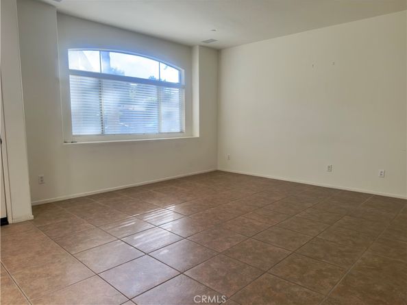 3003 W Riverside Drive 110, Burbank CA 91505