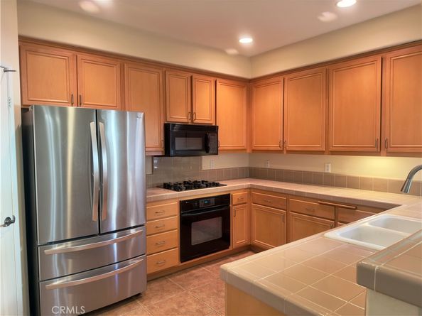 3003 W Riverside Drive 110, Burbank CA 91505