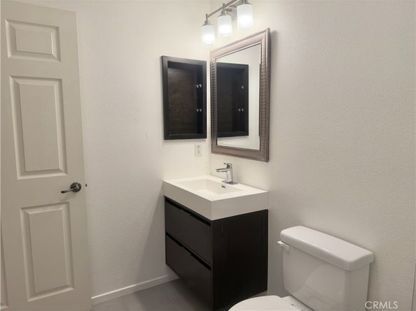 3003 W Riverside Drive 110, Burbank CA 91505