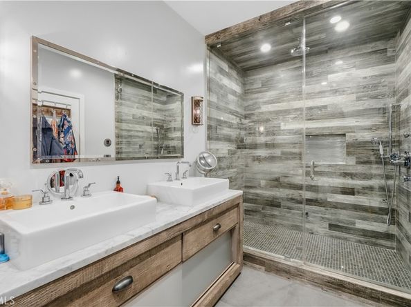 23110 Canzonet St, Woodland Hills CA 91367