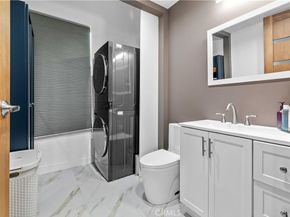 1918 N Maple, Burbank CA 91505