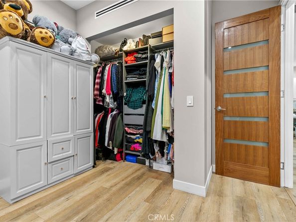 1918 N Maple, Burbank CA 91505