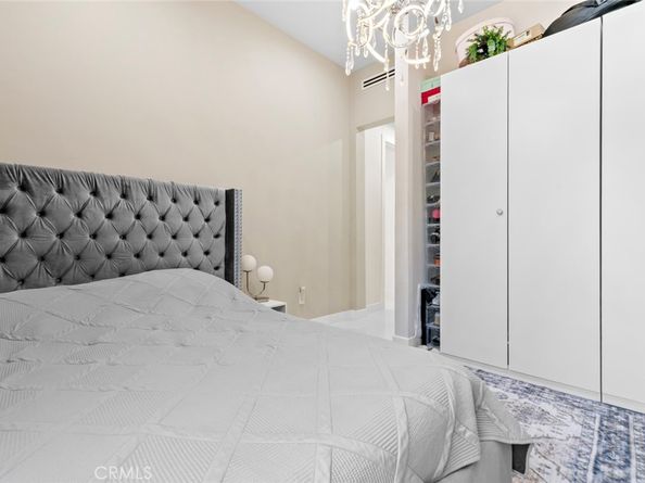 1918 N Maple, Burbank CA 91505