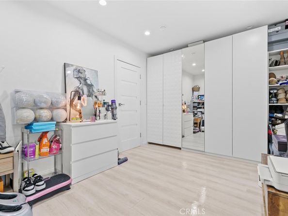 1918 N Maple, Burbank CA 91505