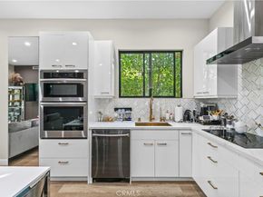 1918 N Maple, Burbank CA 91505