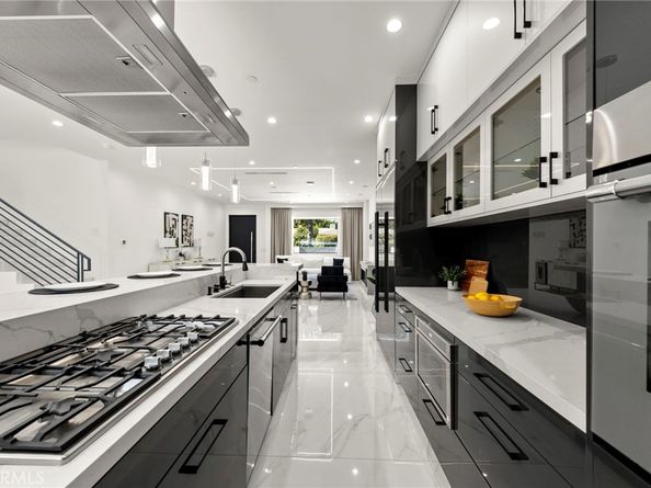 4252 Shadyglade, Studio City CA 91604