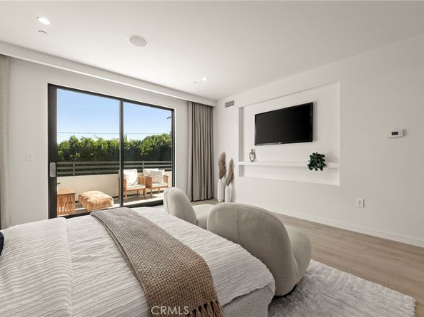 4252 Shadyglade, Studio City CA 91604