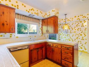 6539 Ventura Canyon Avenue, Van Nuys CA 91401