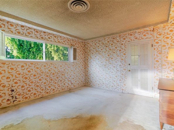 6539 Ventura Canyon Avenue, Van Nuys CA 91401