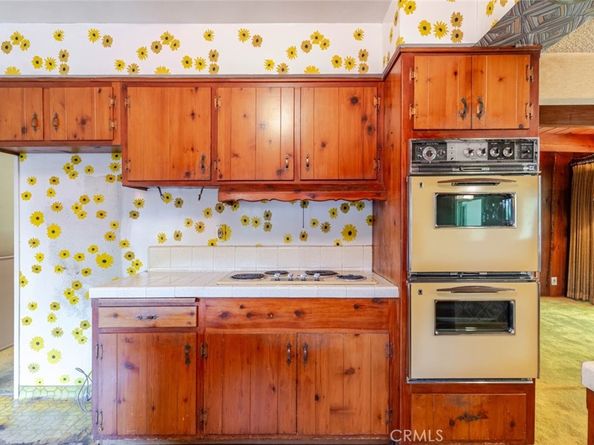 6539 Ventura Canyon Avenue, Van Nuys CA 91401