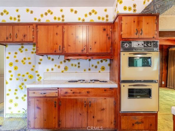 6539 Ventura Canyon Avenue, Van Nuys CA 91401