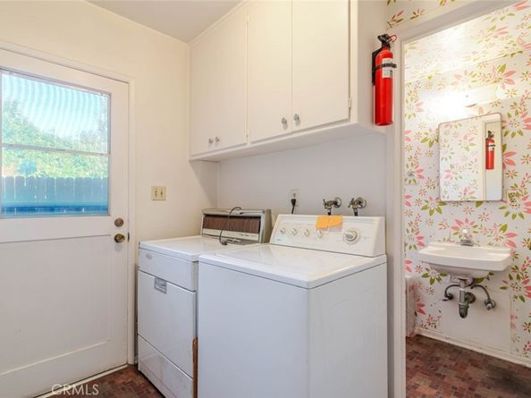 6539 Ventura Canyon Avenue, Van Nuys CA 91401