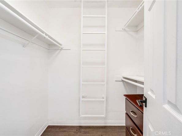 10220 Zelzah Avenue 3, Northridge CA 91325