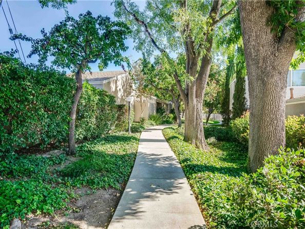 10220 Zelzah Avenue 3, Northridge CA 91325