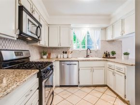 10220 Zelzah Avenue 3, Northridge CA 91325