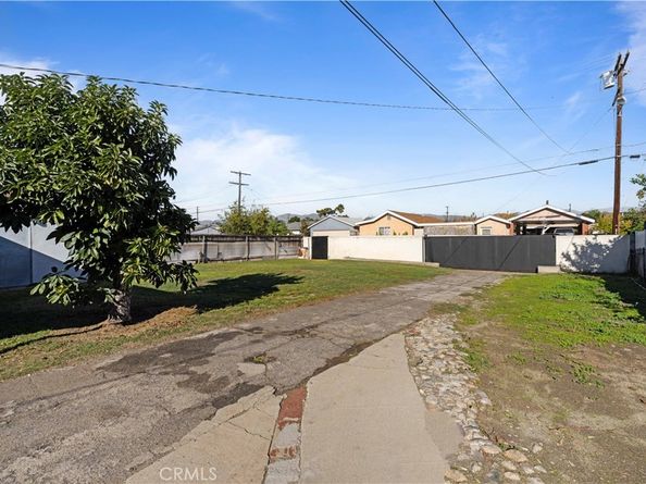 10156 Laurel Cyn. Blvd., Pacoima CA 91331