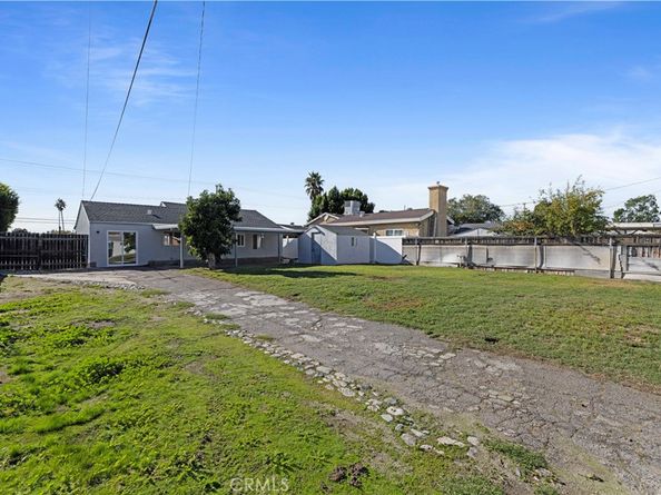 10156 Laurel Cyn. Blvd., Pacoima CA 91331