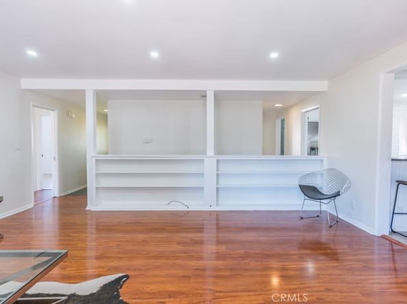 6563 Bianca, Lake Balboa CA 91406