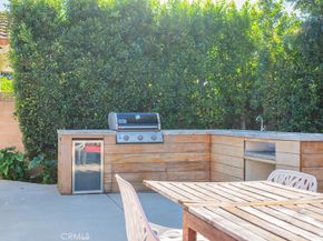 6563 Bianca, Lake Balboa CA 91406