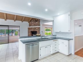 6563 Bianca, Lake Balboa CA 91406