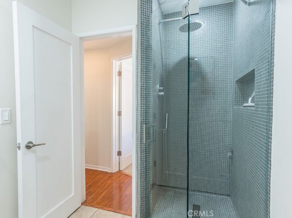 6563 Bianca, Lake Balboa CA 91406