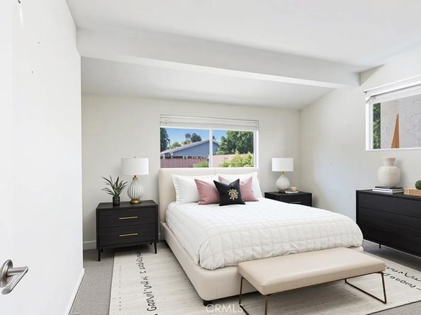 6563 Bianca, Lake Balboa CA 91406