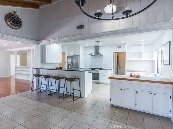 6563 Bianca, Lake Balboa CA 91406